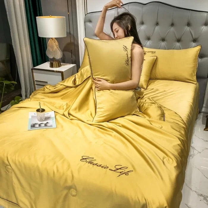 SummerSilk Blanket - Weiche Kühlende Bestickte Seidendecke Elegare