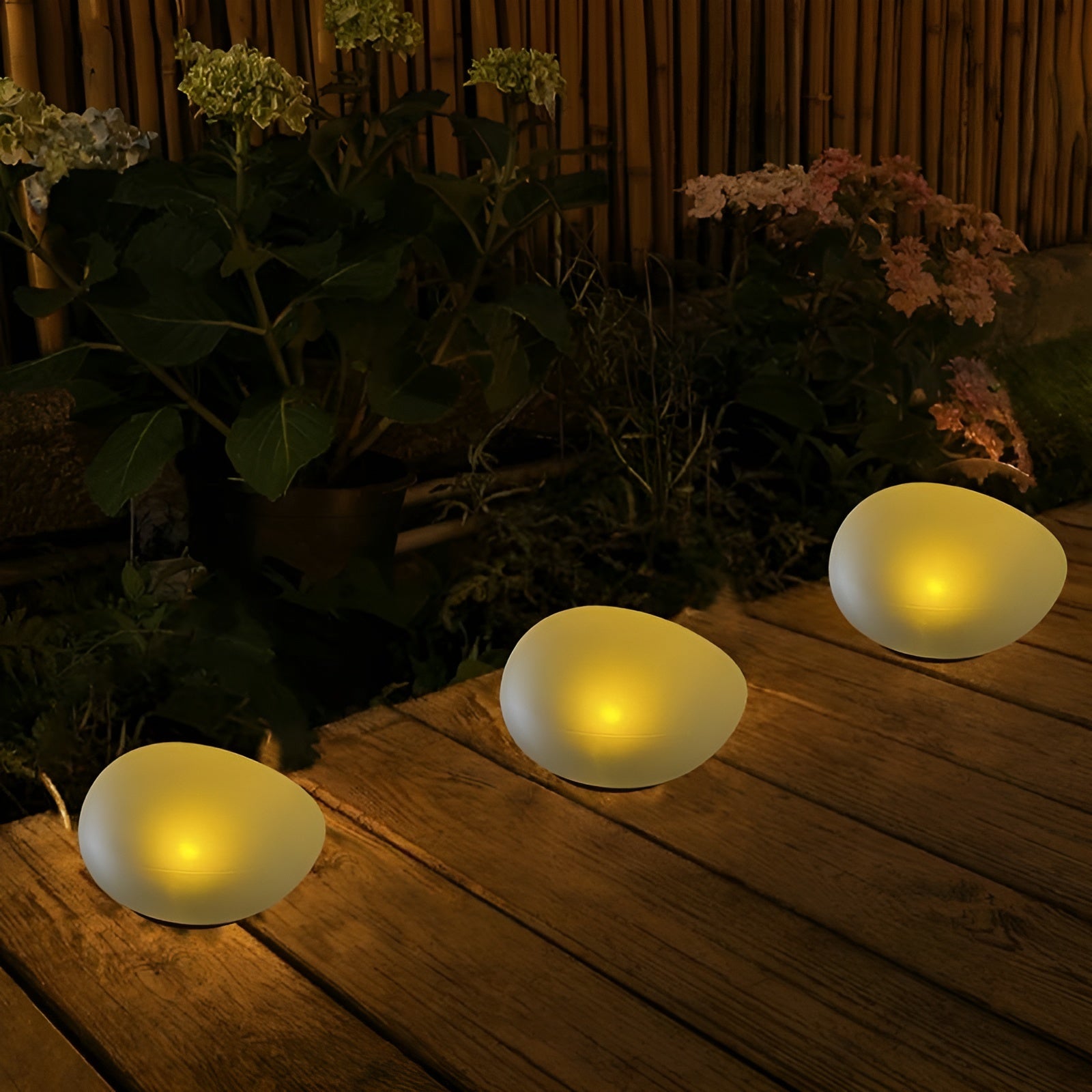 SolarPebble Light - Solarbetriebene Kieselstein-Lampe für den Garten Elegare