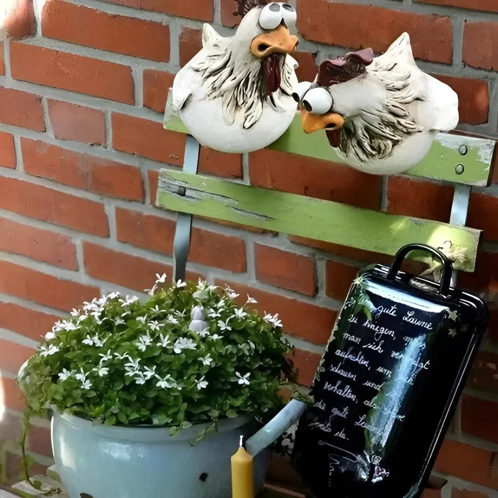 ChickChuckle Skulpturen - Keramische Hühnerfiguren für Garten und Zaun Elegare