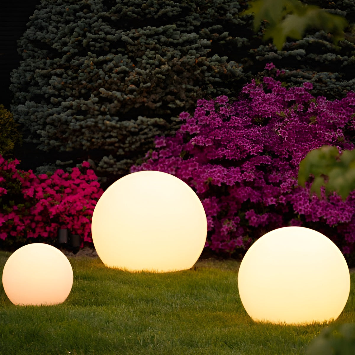 GlowBall Light - Wasserdichte, Farbwechselnde LED Gartenball-Lampe Elegare