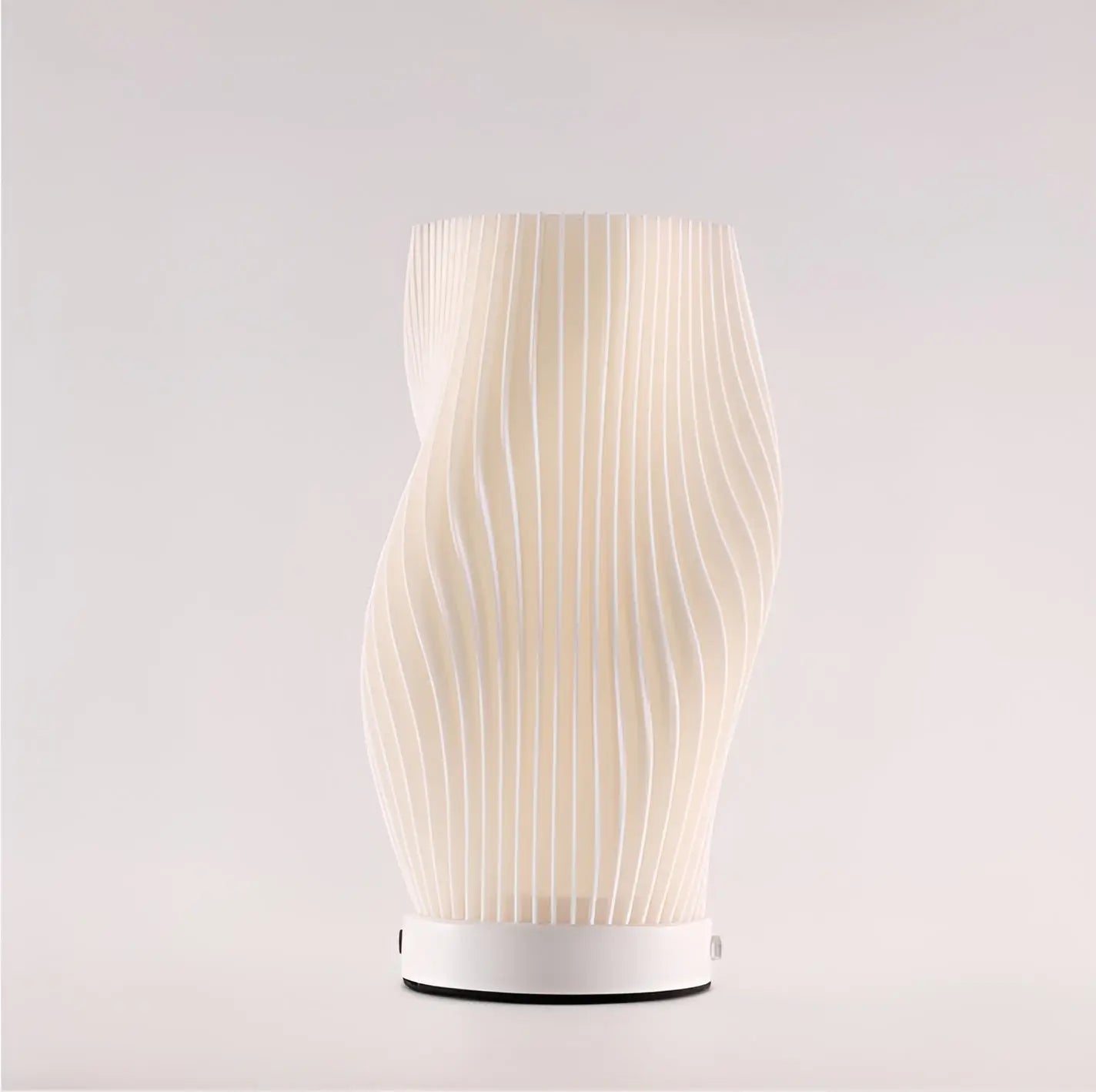 ChicPleats Lamp - Luxe Franse Crèmekleurige Geplooide Bureaulamp voor een Gezellige Sfeer - Velari - VLP071