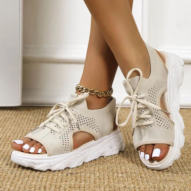 Sandalen voor een Trendy Zomerse Look Vrouwen Strand Essentials - Velari - 