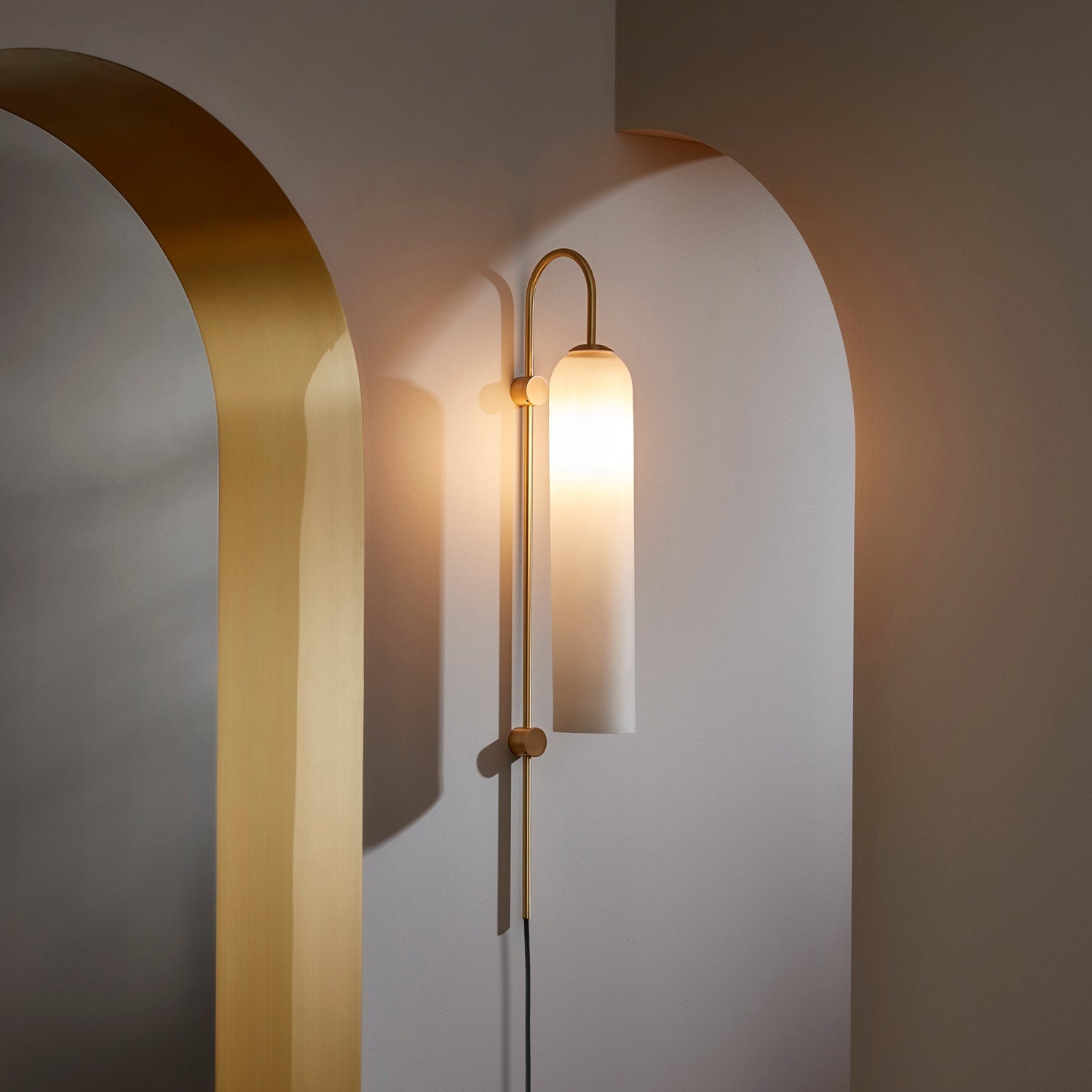 GlowLuxe Light - Moderne nordische Glas-Innenwandlampe Elegare