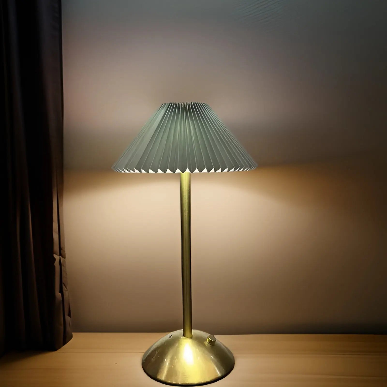 Versa Light - Luxe Moderne Snoerloze Metalen Tafellamp - Velari - VLP012