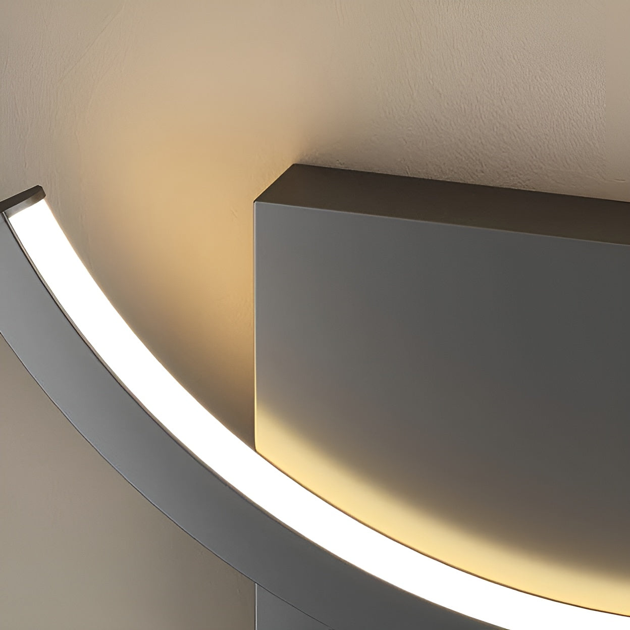 PureGleam Light - Moderne LED Wandleuchte für stilvolle Raumdekoration Elegare