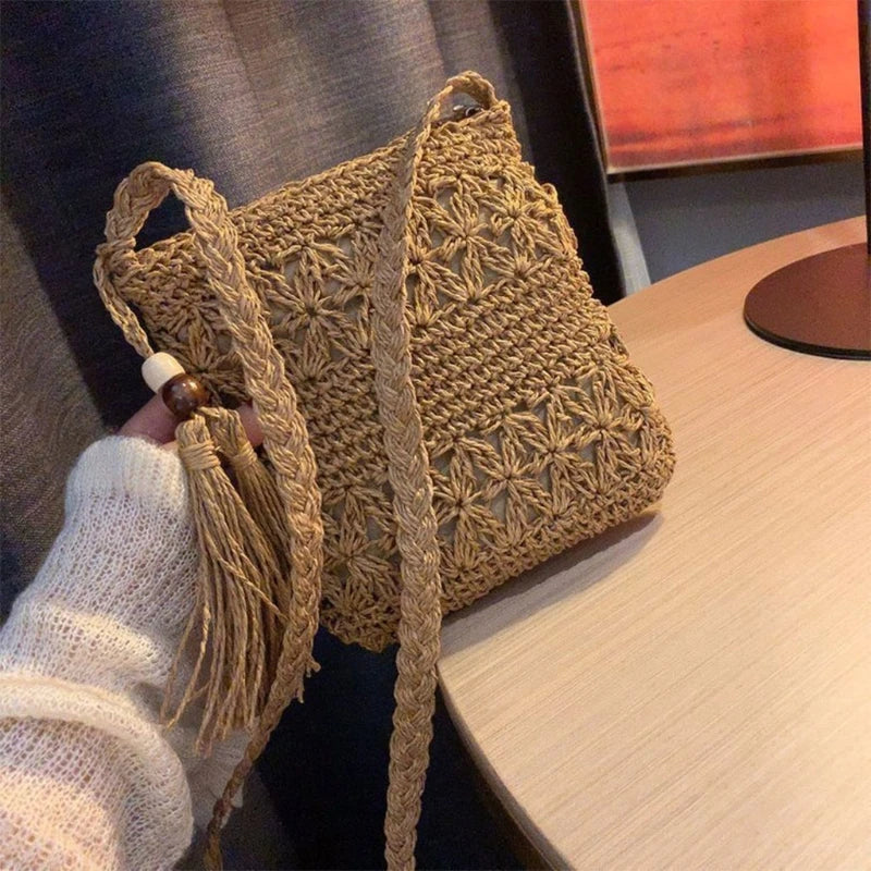 Angelina Bag - Modische gewebte Boho-Häkel-Tasche mit Quaste Elegare