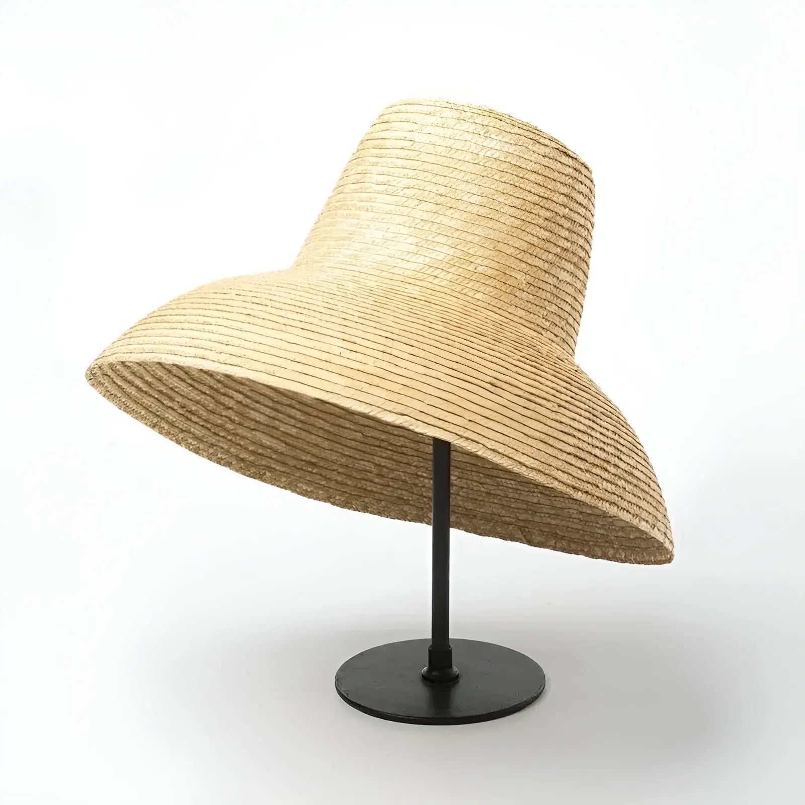 SunGlow Hat - Breedgerande Strooien Dameshoed met Lampenkap voor de zomer - Velari - VLP459