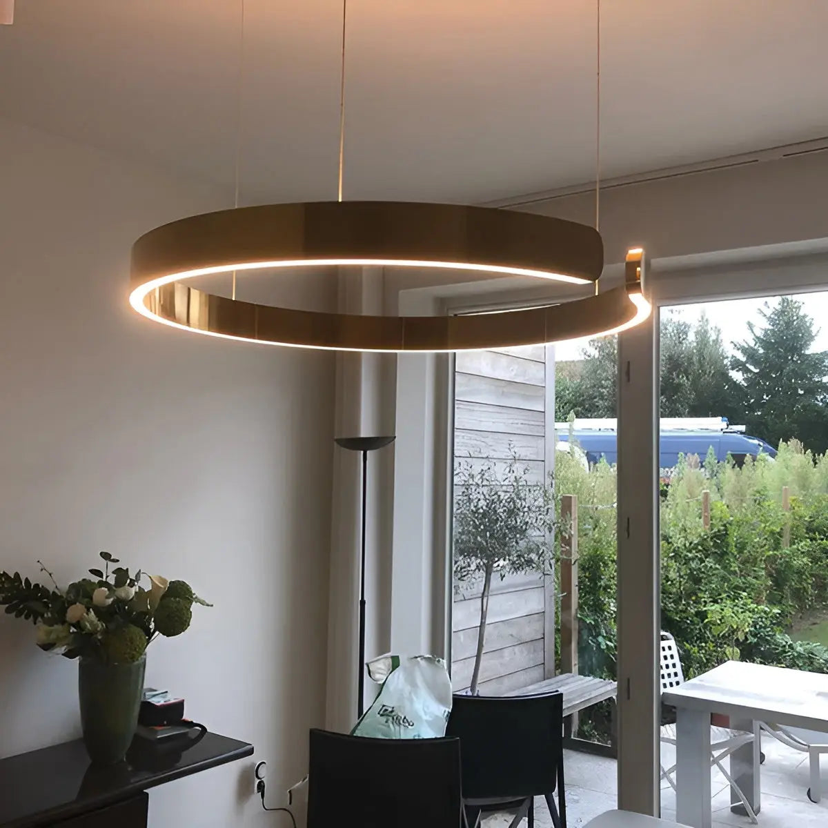 RingShine Chandelier - Scandinavische Ronde LED Hanglamp met Dimbare Verlichting - Velari - VLP086